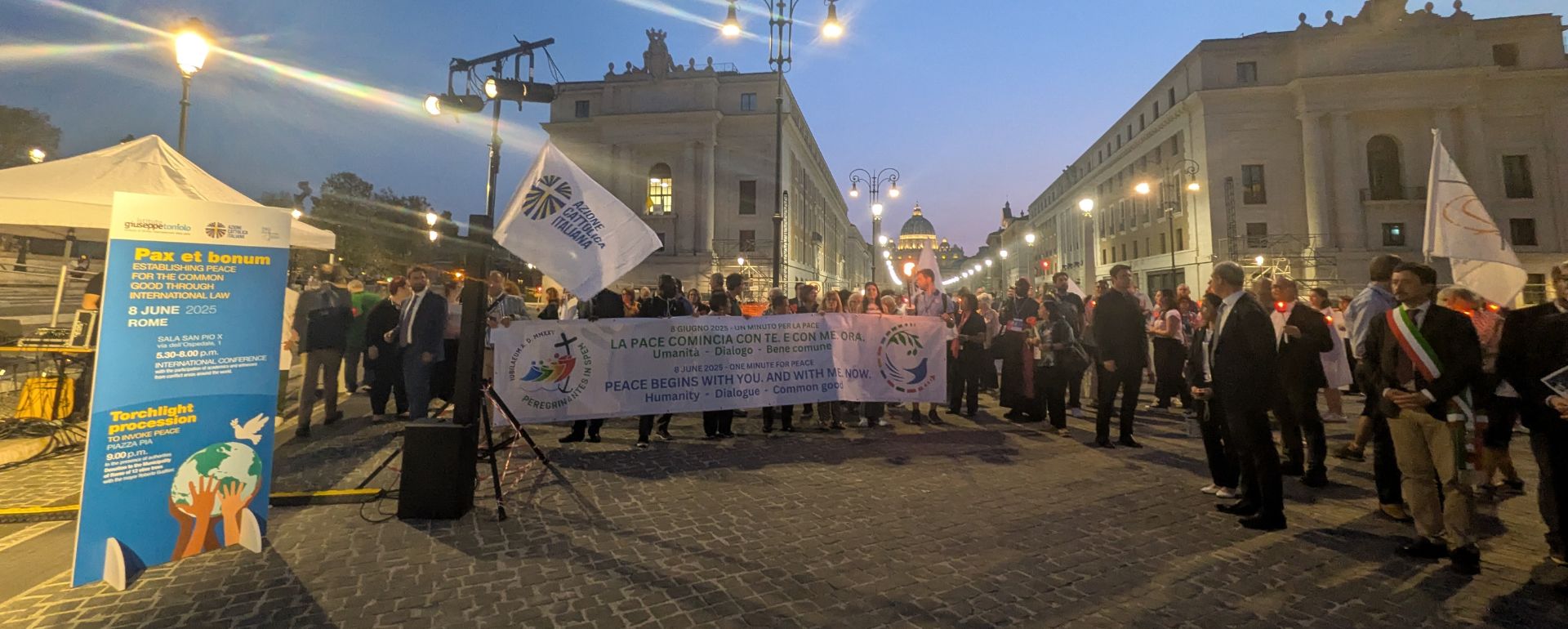 8 June: Holy Mass with Pope Leo XIV, International Conference and Torchlight Procession ‘One Minute for Peace’